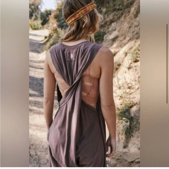 Free People FP Movement Hot Shot Twisted Onesie Charcoal Brown Size M Medium NWT - Picture 3 of 3